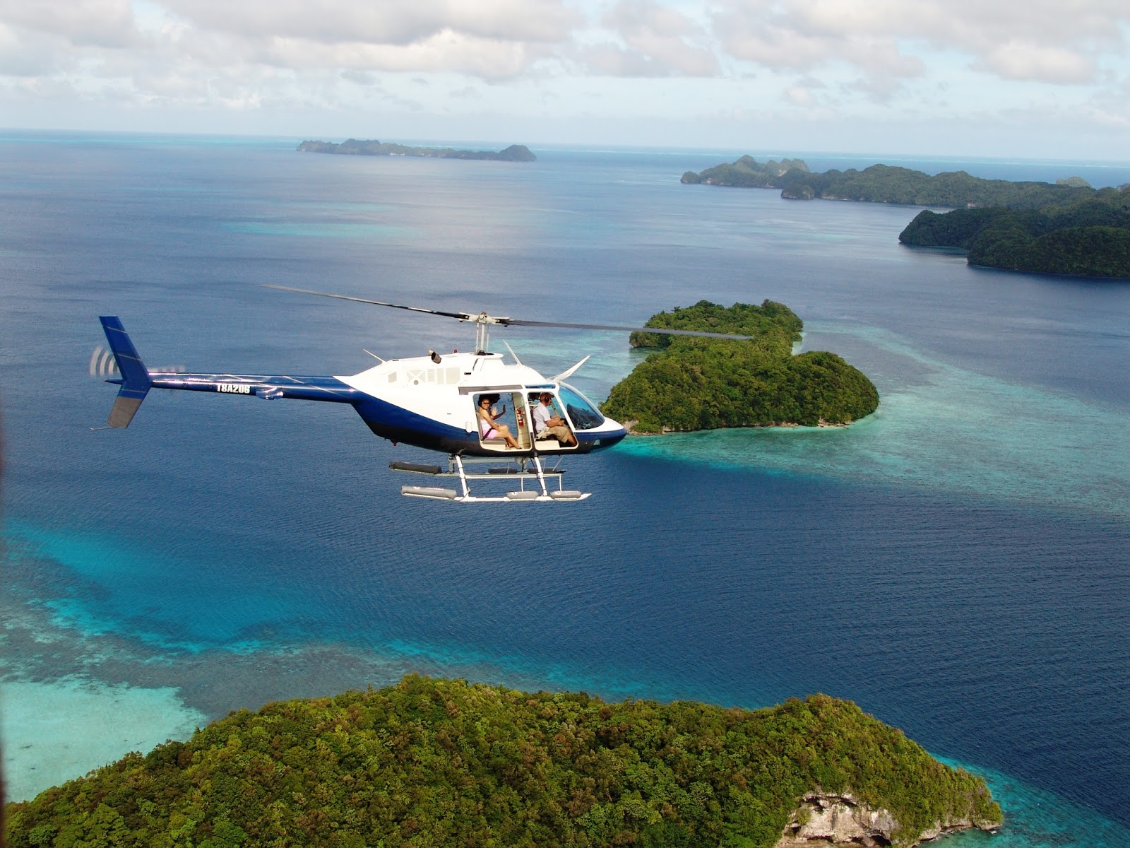 scenic flights in rock islands